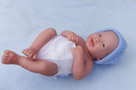 tiny baby hat in blue merino wool preemi