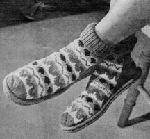 vintage knittibng pattern for ladies fair isle slippers 1940s